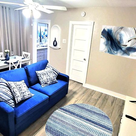 Beautiful Guesthouse, Sleeps 4 - Kitchen, Private Laundry, Ac, Parking, 65' Tv, Close To Stores, Restaurants & Beach Лонг Бич Экстерьер фото