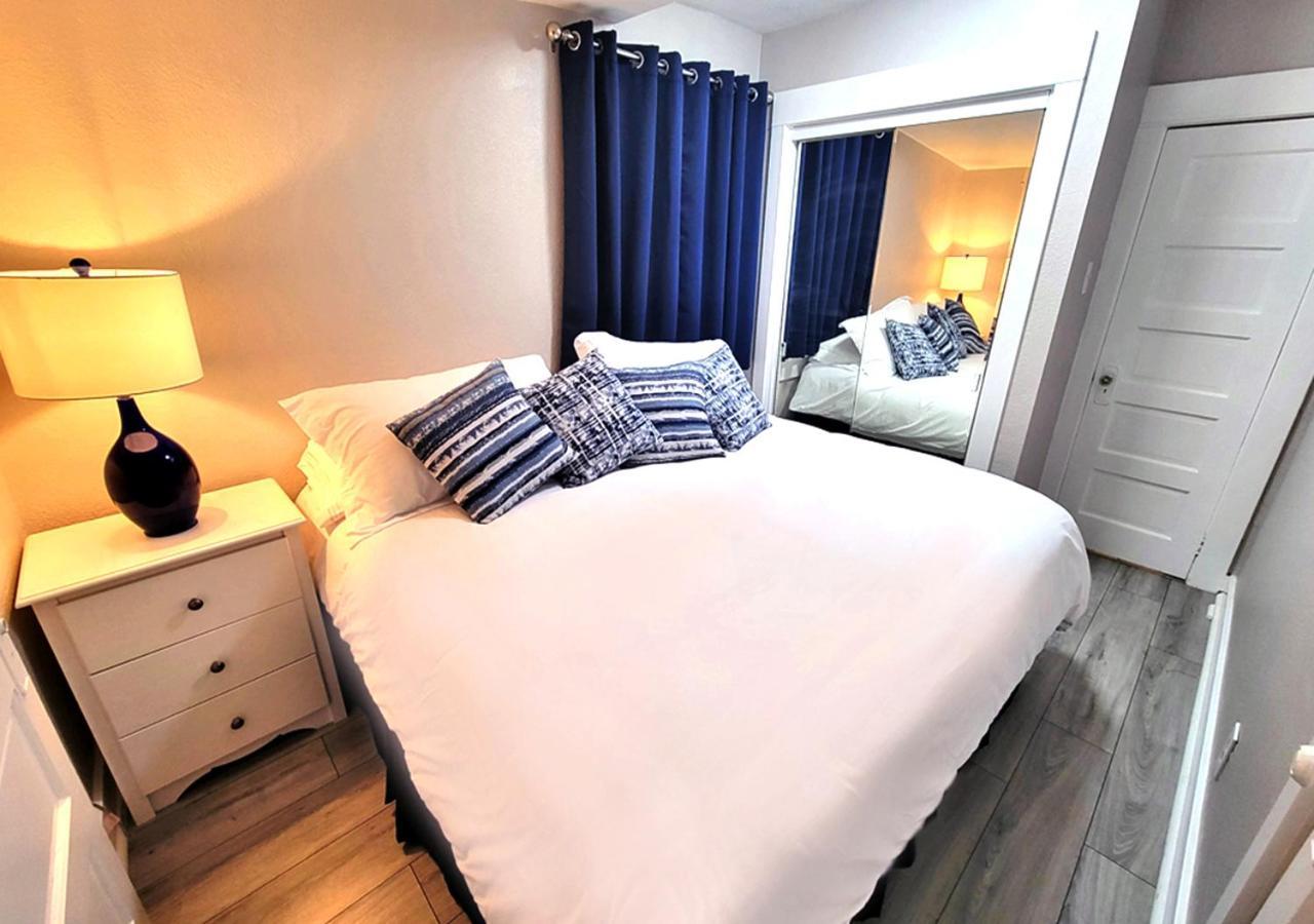 Beautiful Guesthouse, Sleeps 4 - Kitchen, Private Laundry, Ac, Parking, 65' Tv, Close To Stores, Restaurants & Beach Лонг Бич Экстерьер фото