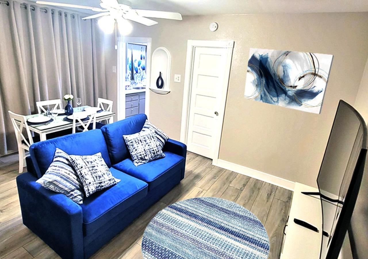 Beautiful Guesthouse, Sleeps 4 - Kitchen, Private Laundry, Ac, Parking, 65' Tv, Close To Stores, Restaurants & Beach Лонг Бич Экстерьер фото
