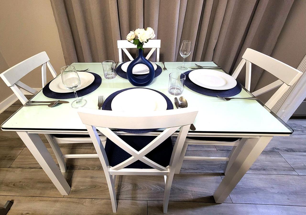Beautiful Guesthouse, Sleeps 4 - Kitchen, Private Laundry, Ac, Parking, 65' Tv, Close To Stores, Restaurants & Beach Лонг Бич Экстерьер фото